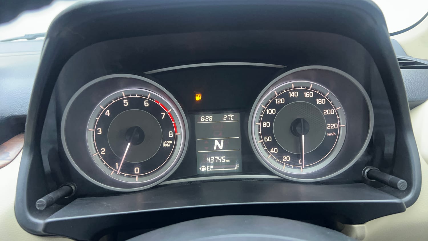 Used 2019 Maruti Suzuki Dzire VXi AMT Petrol Automatic interior CLUSTERMETER VIEW