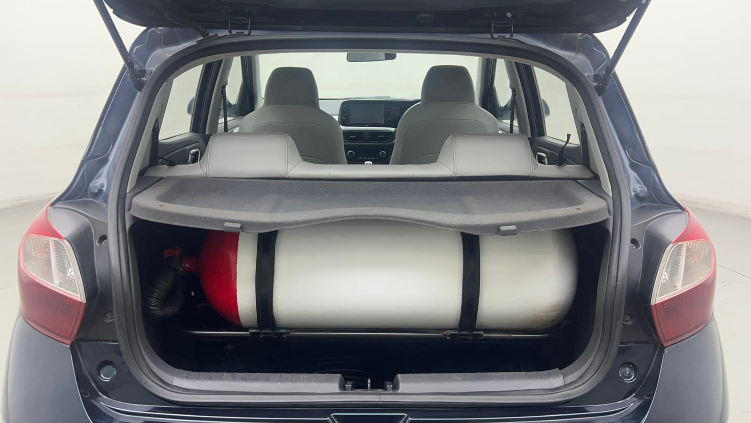 Used 2021 Hyundai Grand i10 Nios Sportz 1.2 Kappa VTVT CNG Cng Manual interior DICKY INSIDE VIEW