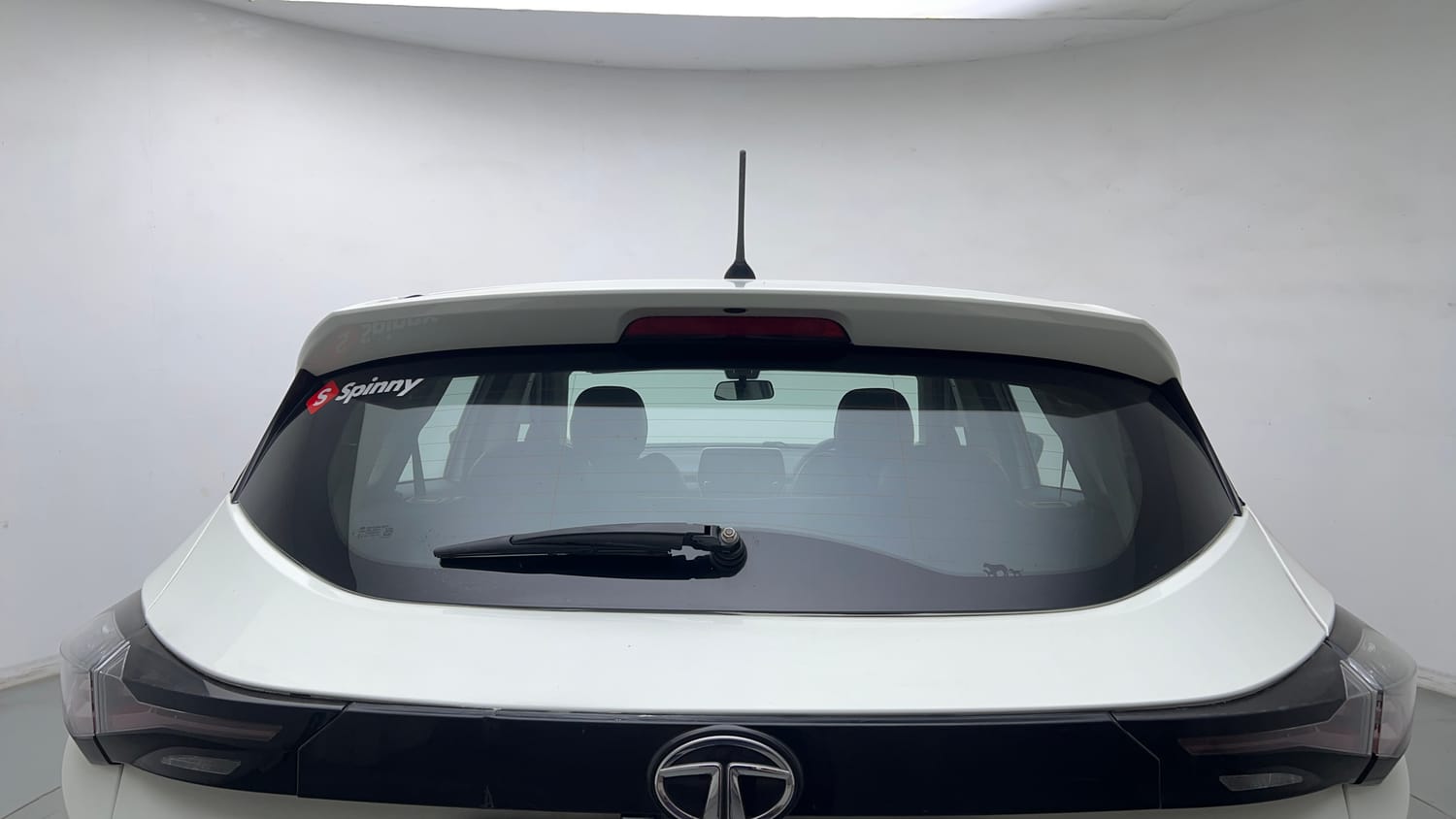 Used 2022 Tata Harrier XTA Plus Diesel Automatic exterior BACK WINDSHIELD VIEW