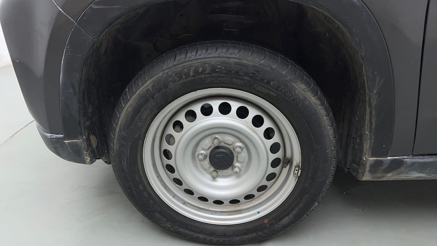 Used 2021 maruti-suzuki Vitara Brezza LXi Petrol Manual tyres LEFT FRONT TYRE RIM VIEW