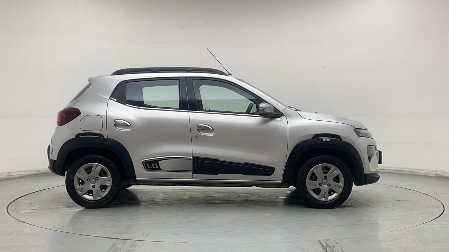 Used 2020 Renault Kwid RXT 1.0 AMT Opt Petrol Automatic exterior RIGHT SIDE VIEW