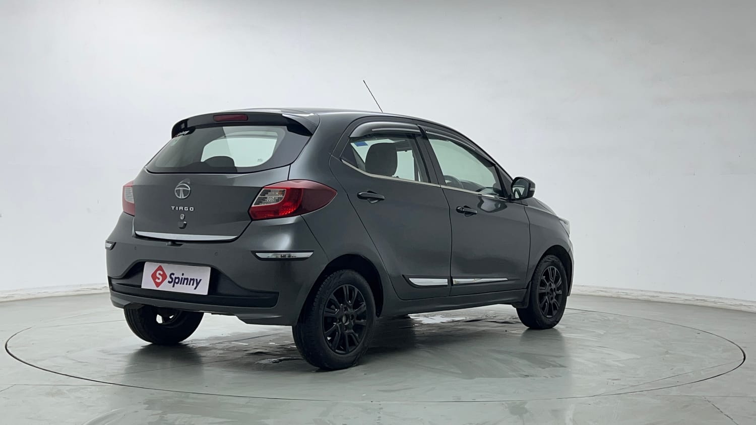 Used 2021 Tata Tiago LE Petro l+ CNG(Outside Fitted) Cng Manual exterior RIGHT REAR CORNER VIEW