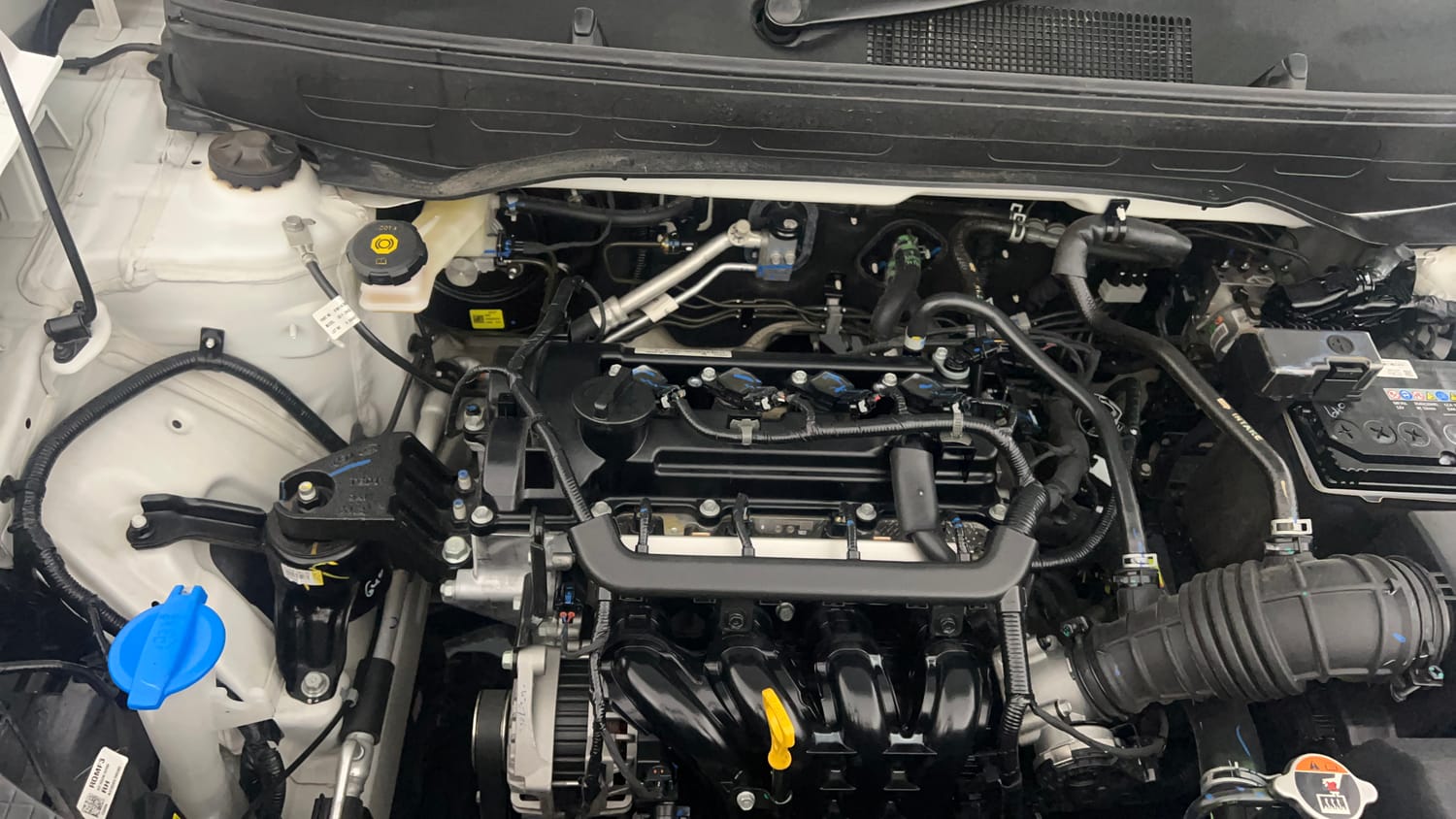 Used 2025 Hyundai Venue E 1.2 Petrol Petrol Manual engine ENGINE RIGHT SIDE VIEW