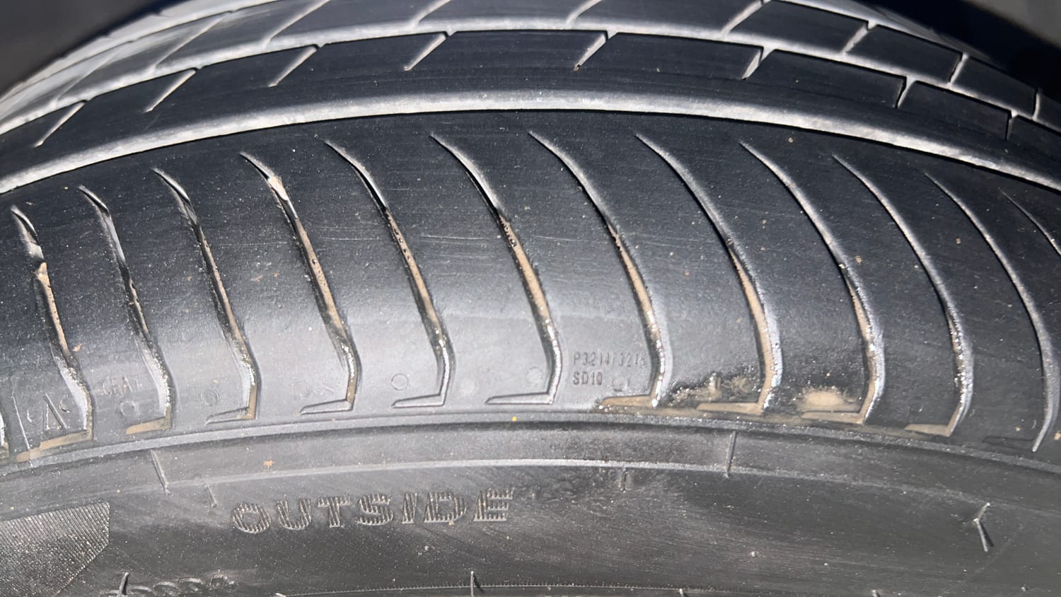 Used 2021 Hyundai Grand i10 Nios Asta 1.2 Kappa VTVT Petrol Manual tyres RIGHT FRONT TYRE TREAD VIEW
