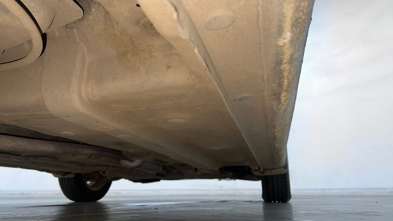 Used 2015 Hyundai Grand i10 Asta AT 1.2 Kappa VTVT Petrol Automatic extra REAR RIGHT UNDERBODY VIEW