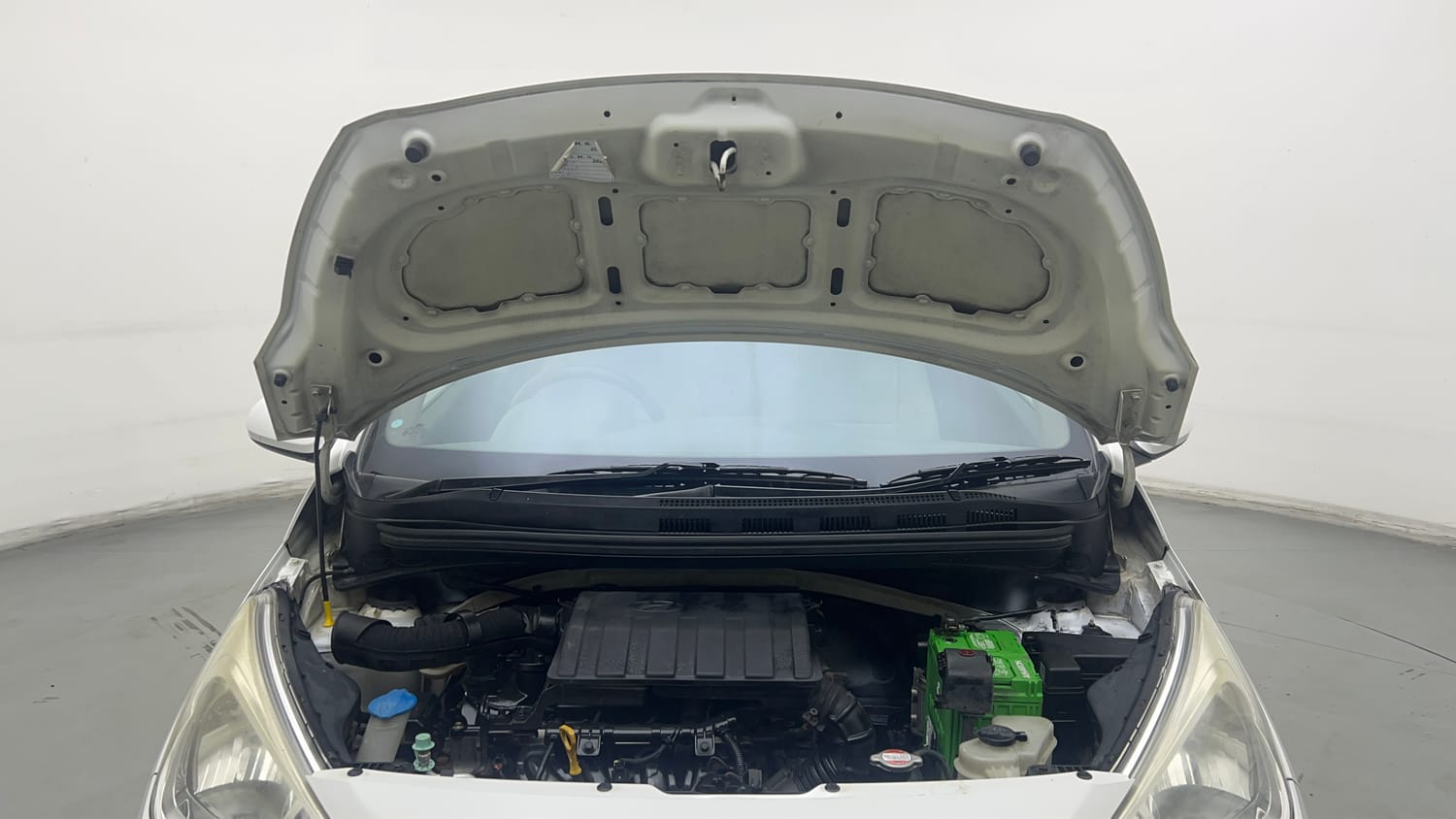 Used 2015 Hyundai Grand i10 Magna 1.2 Kappa VTVT Petrol Manual engine ENGINE & BONNET OPEN FRONT VIEW