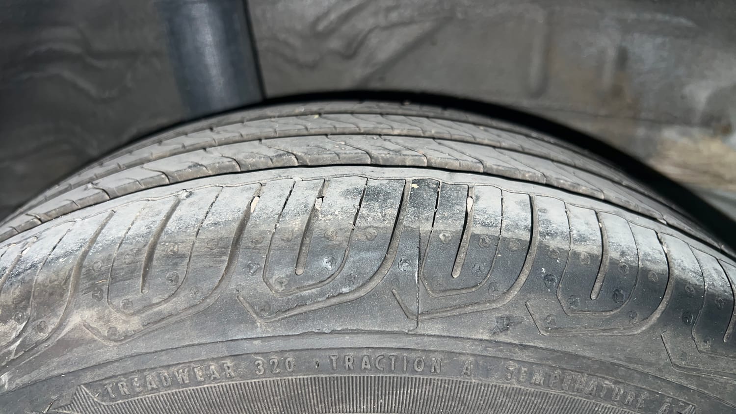 Used 2019 Honda Amaze 1.2 S CVT Petrol Petrol Automatic tyres RIGHT REAR TYRE TREAD VIEW