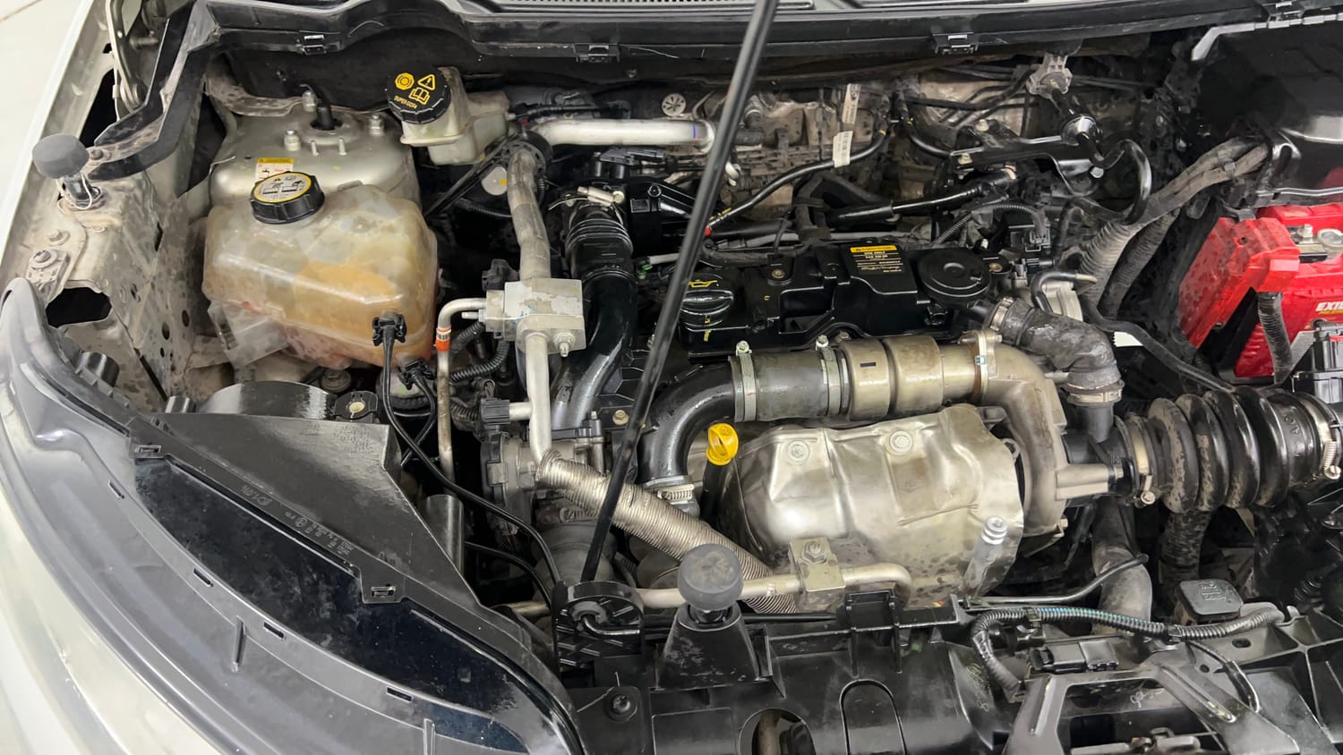 Used 2013 Ford EcoSport Titanium 1.5 TDCi Diesel Manual engine ENGINE RIGHT SIDE VIEW
