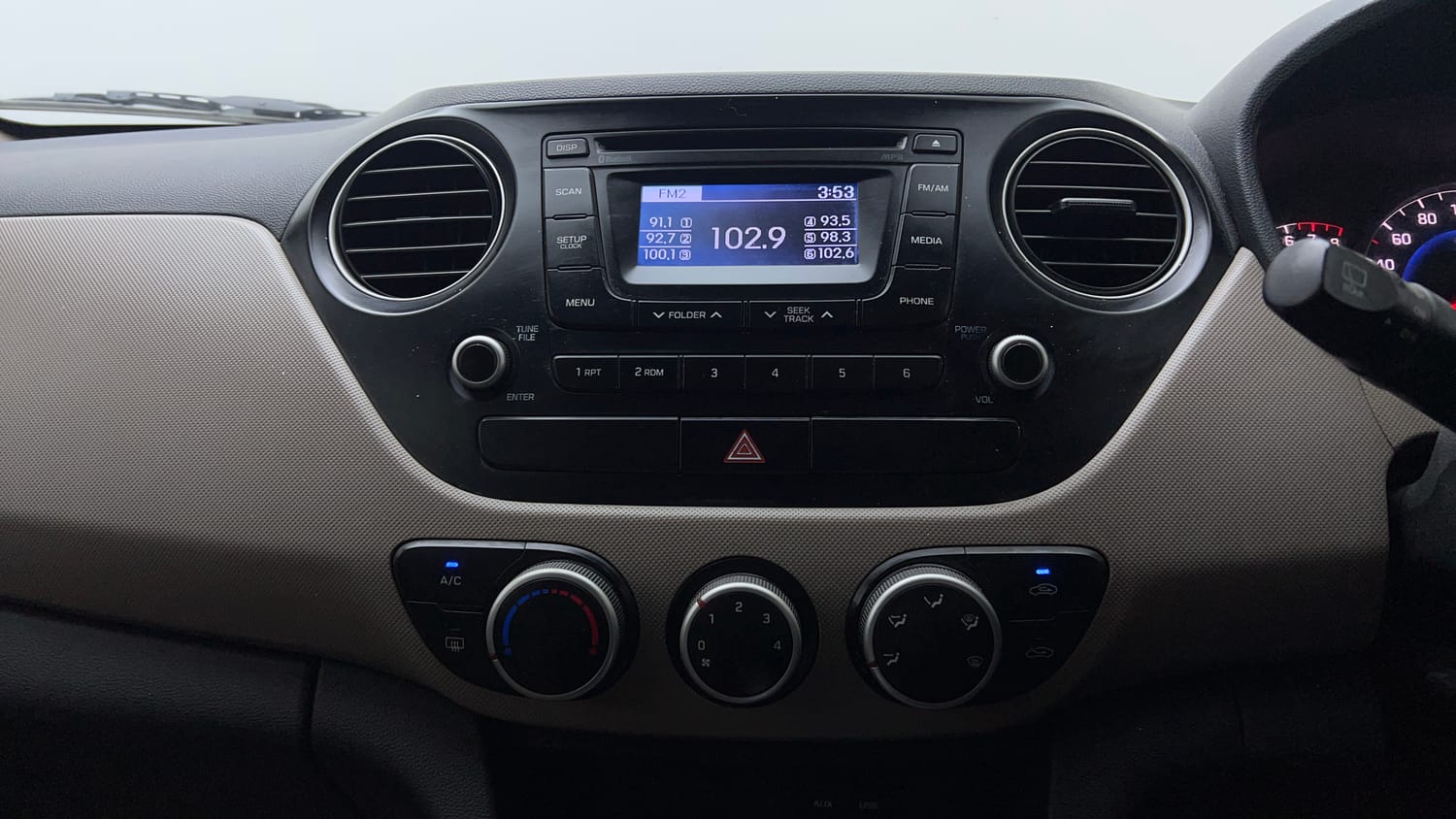 Used 2015 Hyundai Grand i10 Asta AT 1.2 Kappa VTVT Petrol Automatic top_features Integrated (in-dash) music system