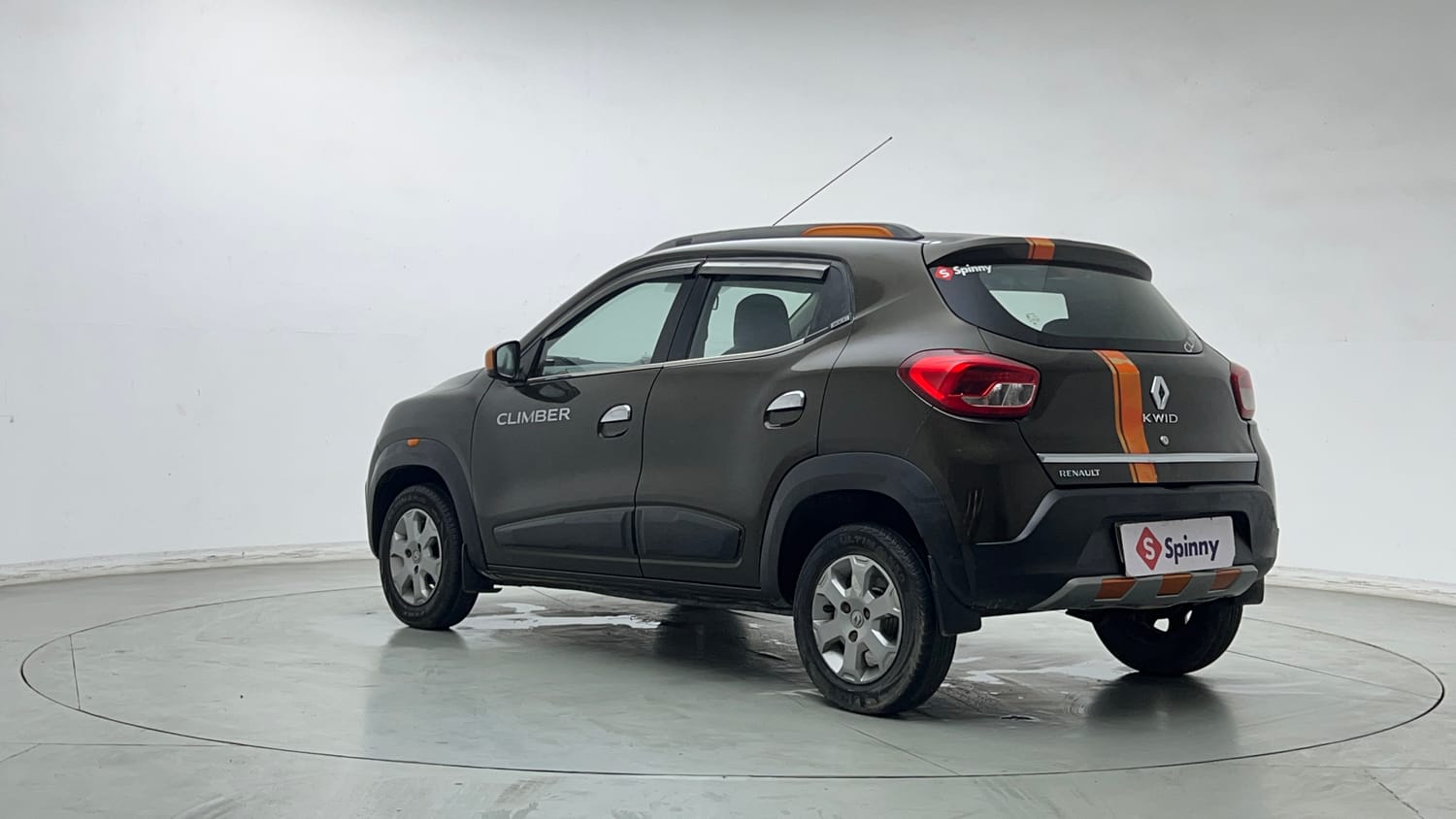 Used 2018 Renault Kwid CLIMBER 1.0 Petrol Manual exterior LEFT REAR CORNER VIEW