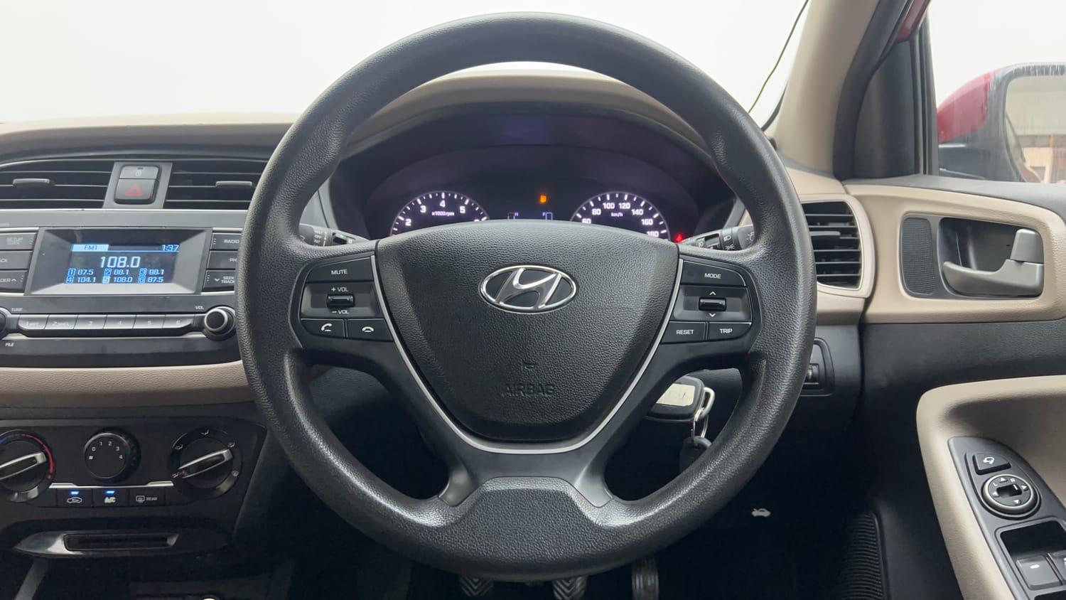 Used 2018 Hyundai Elite i20 Sportz 1.2 Petrol Manual interior STEERING VIEW