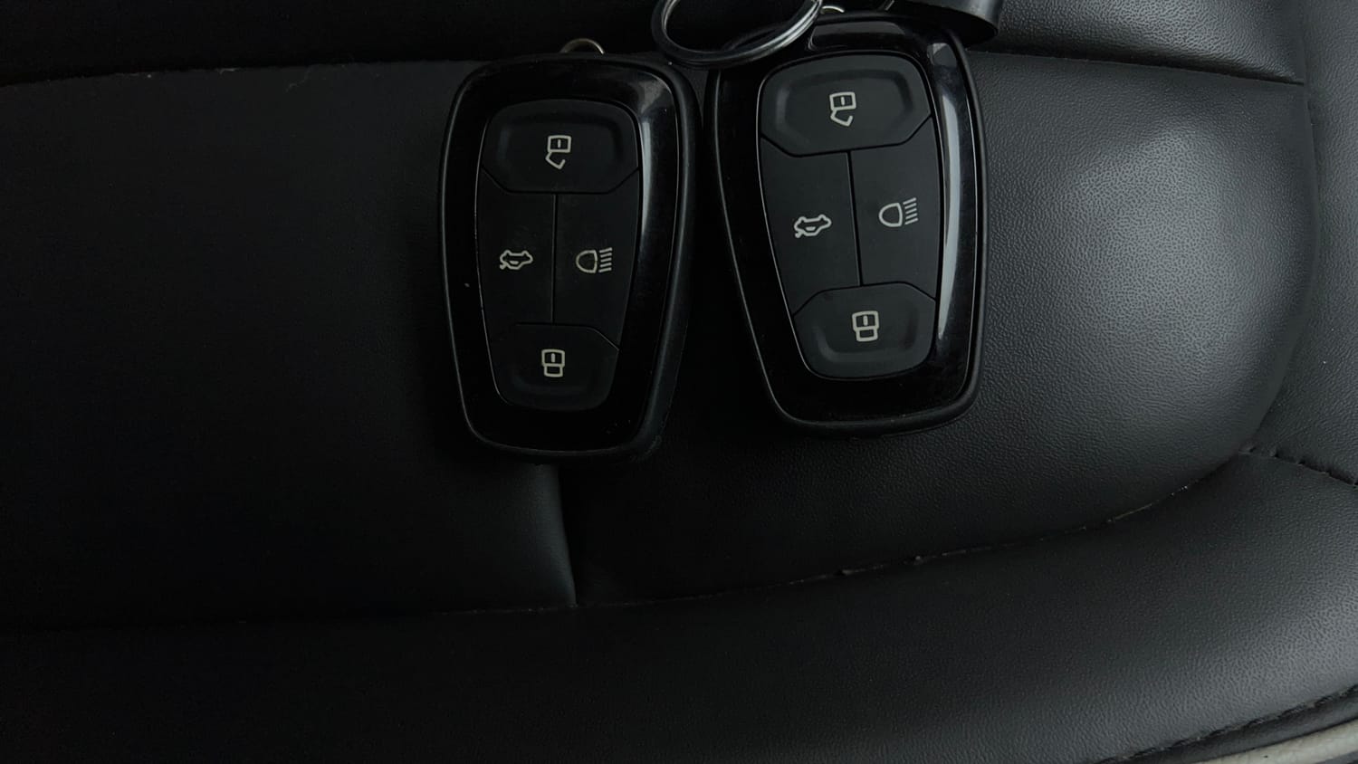 Used 2022 Tata Harrier XTA Plus Diesel Automatic extra CAR KEY VIEW