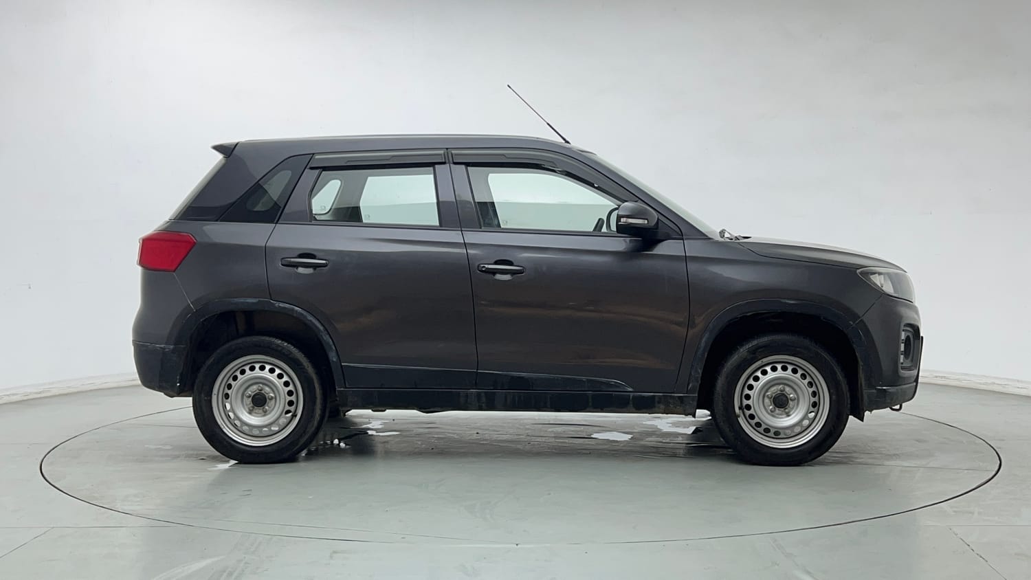 Used 2021 maruti-suzuki Vitara Brezza LXi Petrol Manual exterior RIGHT SIDE VIEW