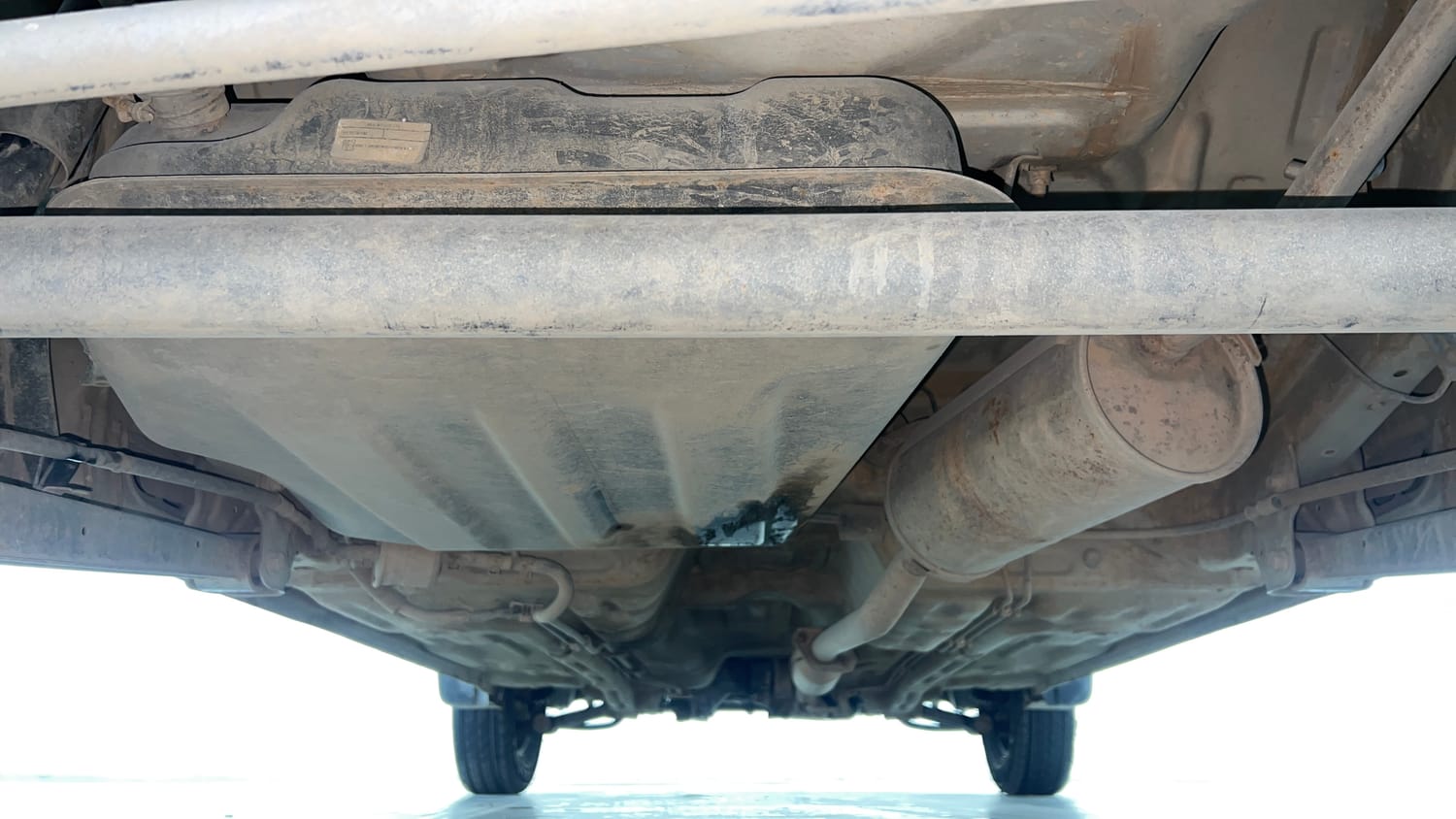 Used 2015 Maruti Suzuki Alto 800 Lxi Petrol Manual extra REAR UNDERBODY VIEW (TAKEN FROM REAR)