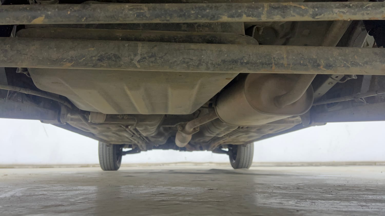 Used 2015 Maruti Suzuki Alto K10 VXi Petrol Manual extra REAR UNDERBODY VIEW (TAKEN FROM REAR)