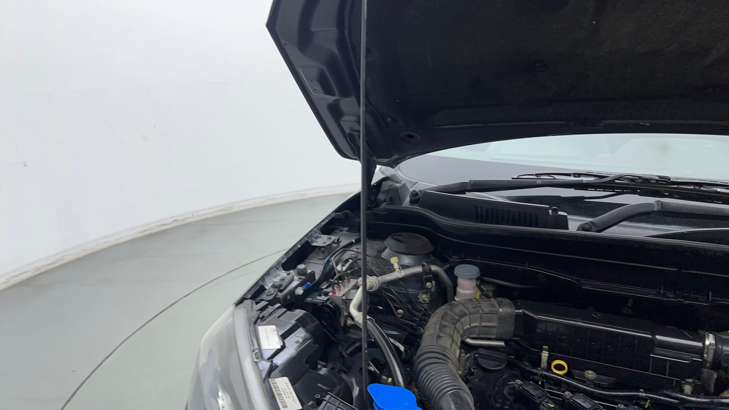 Used 2021 maruti-suzuki Vitara Brezza LXi Petrol Manual engine ENGINE RIGHT SIDE HINGE & APRON VIEW
