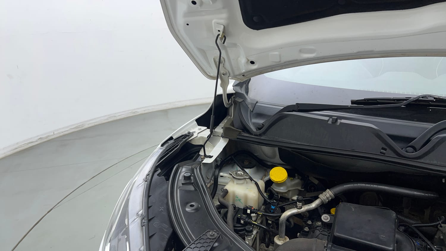 Used 2023 Nissan Magnite XE Petrol Manual engine ENGINE RIGHT SIDE HINGE & APRON VIEW