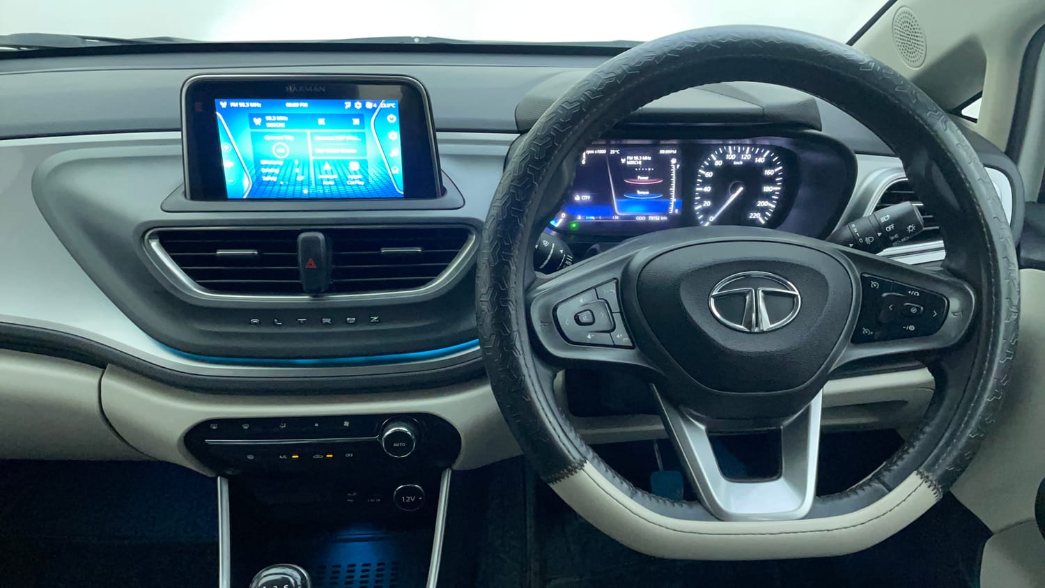 Used 2023 Tata Altroz XZ Plus (S) Diesel Diesel Manual interior STEERING VIEW