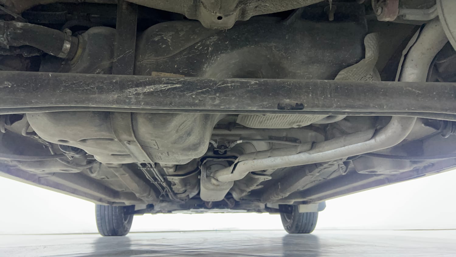 Used 2019 Mahindra XUV 300 1.2 W6 Petrol Manual extra REAR UNDERBODY VIEW (TAKEN FROM REAR)