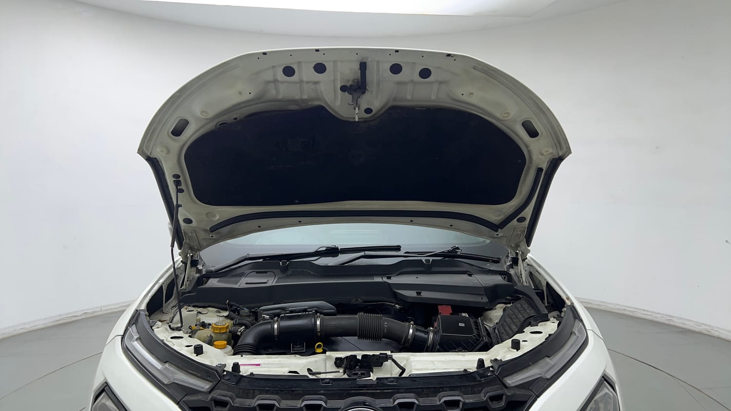 Used 2022 Tata Harrier XTA Plus Diesel Automatic engine ENGINE & BONNET OPEN FRONT VIEW