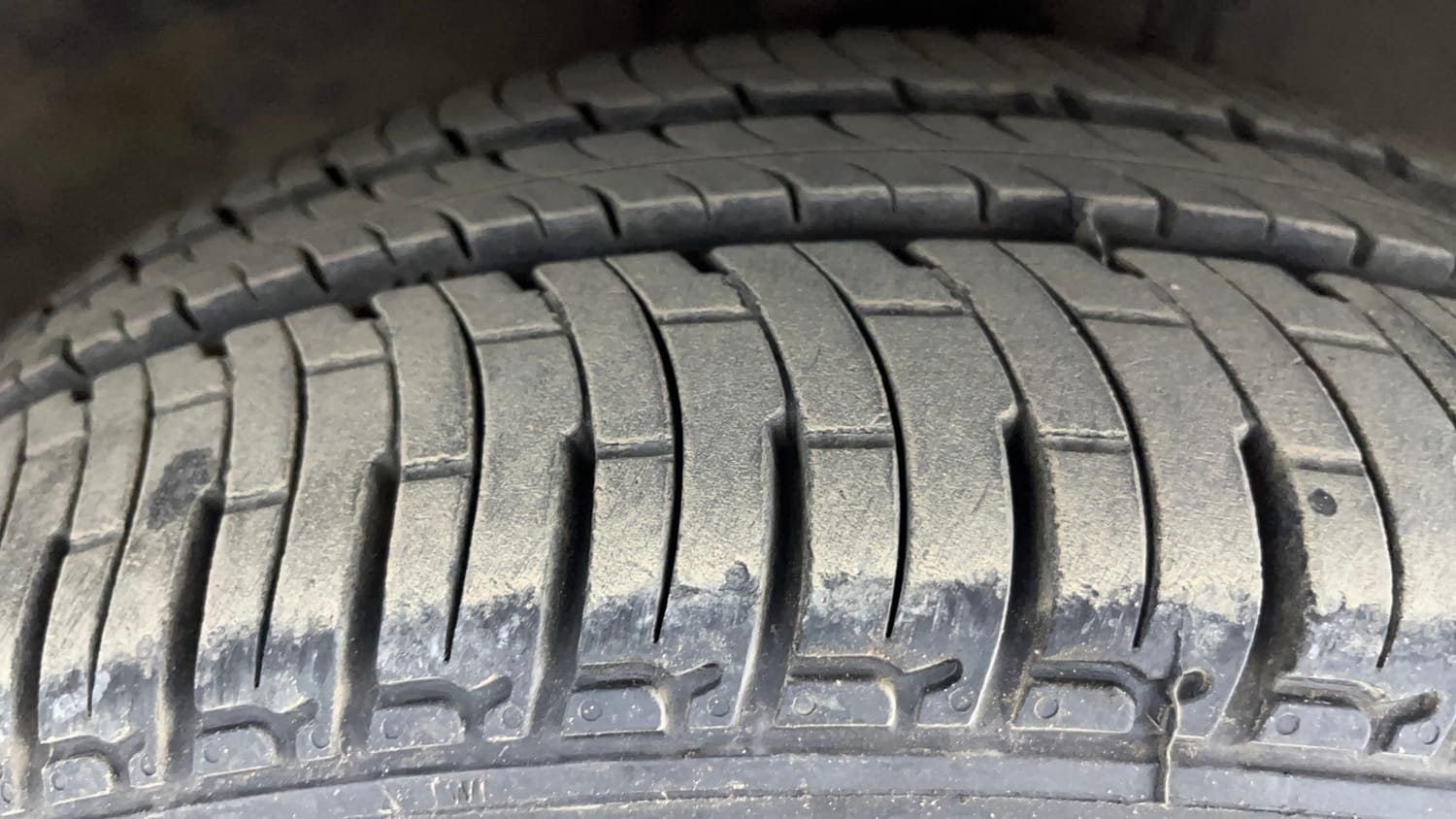 Used 2012 Hyundai i20 Sportz 1.2 Petrol Manual tyres RIGHT FRONT TYRE TREAD VIEW