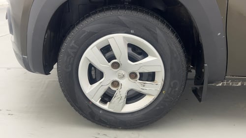Used 2018 Renault Kwid 1.0 RXT AMT Opt Petrol Automatic tyres LEFT FRONT TYRE RIM VIEW