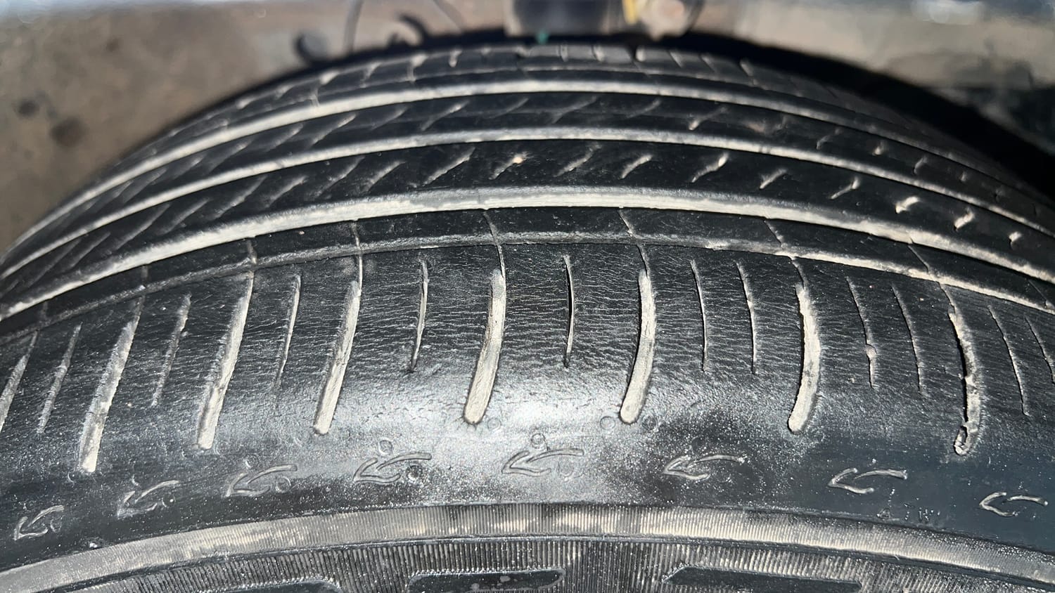 Used 2023 Honda City V Petrol MT Petrol Manual tyres RIGHT FRONT TYRE TREAD VIEW