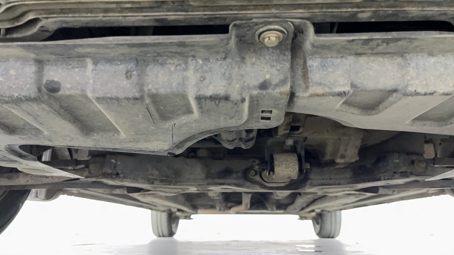 Used 2012 Hyundai i20 Sportz 1.2 Petrol Manual extra FRONT LEFT UNDERBODY VIEW