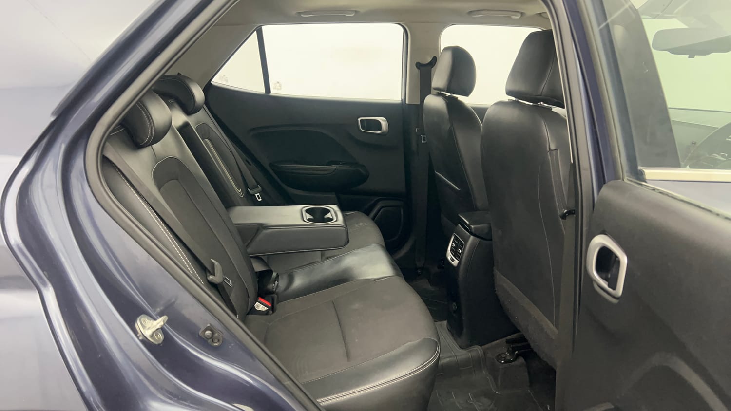 Used 2021 Hyundai Venue SX (O) 1.5 CRDi Diesel Manual interior RIGHT SIDE REAR DOOR CABIN VIEW