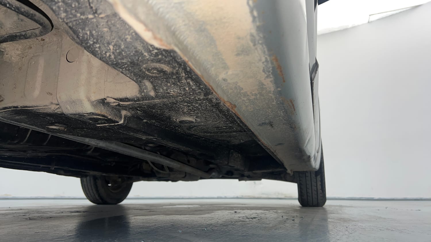 Used 2016 Hyundai Eon Era + Petrol Manual extra REAR RIGHT UNDERBODY VIEW