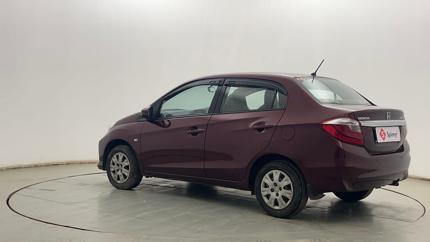 Used 2017 Honda Amaze 1.2 S i-VTEC Opt Petrol Manual exterior LEFT REAR CORNER VIEW