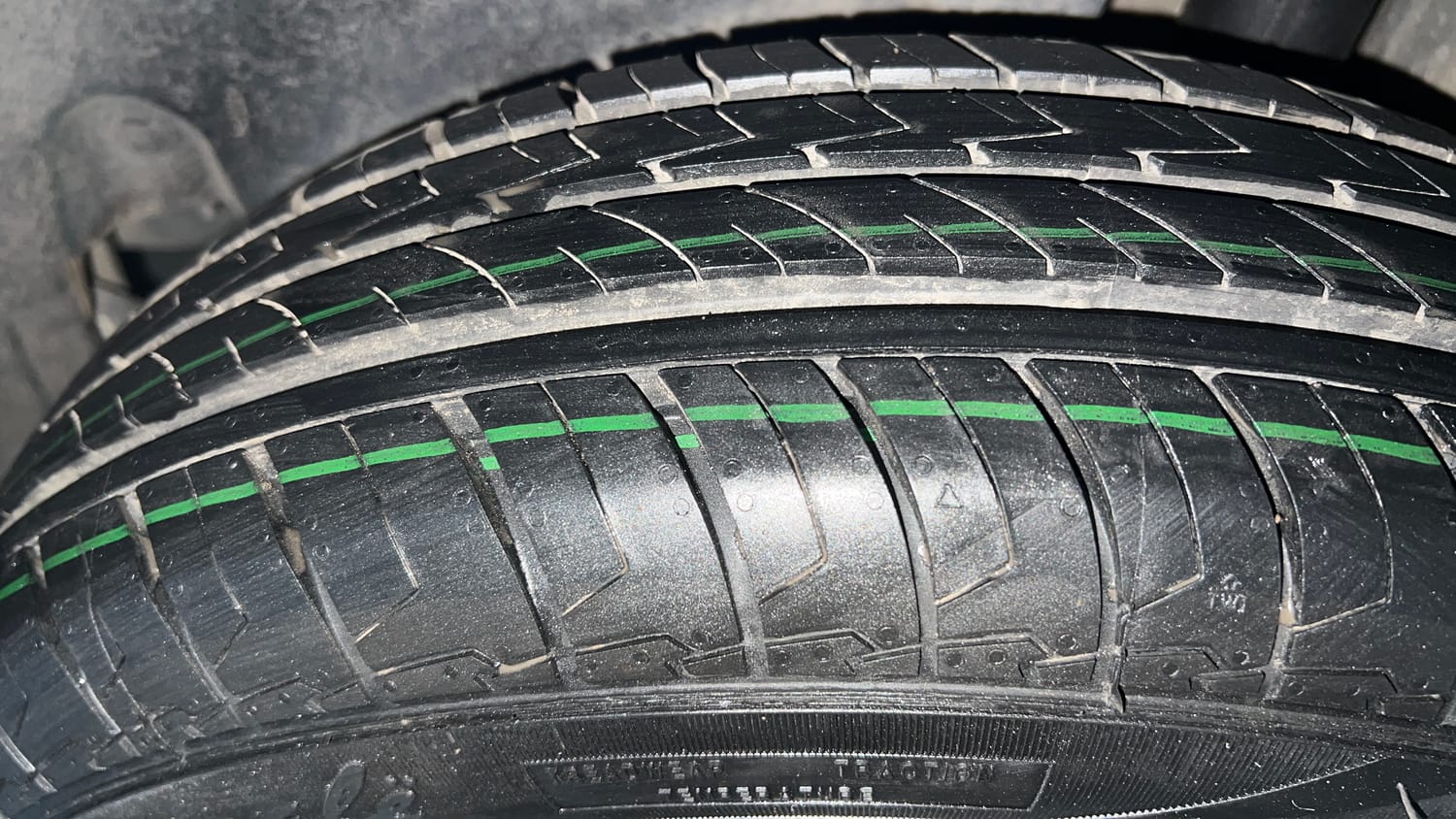 Used 2015 Maruti Suzuki Swift VXi Petrol Manual tyres LEFT REAR TYRE TREAD VIEW