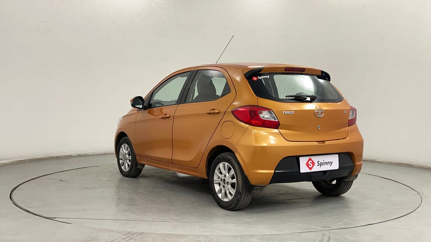 Used 2016 Tata Tiago Revotron XZ Petrol Manual exterior LEFT REAR CORNER VIEW