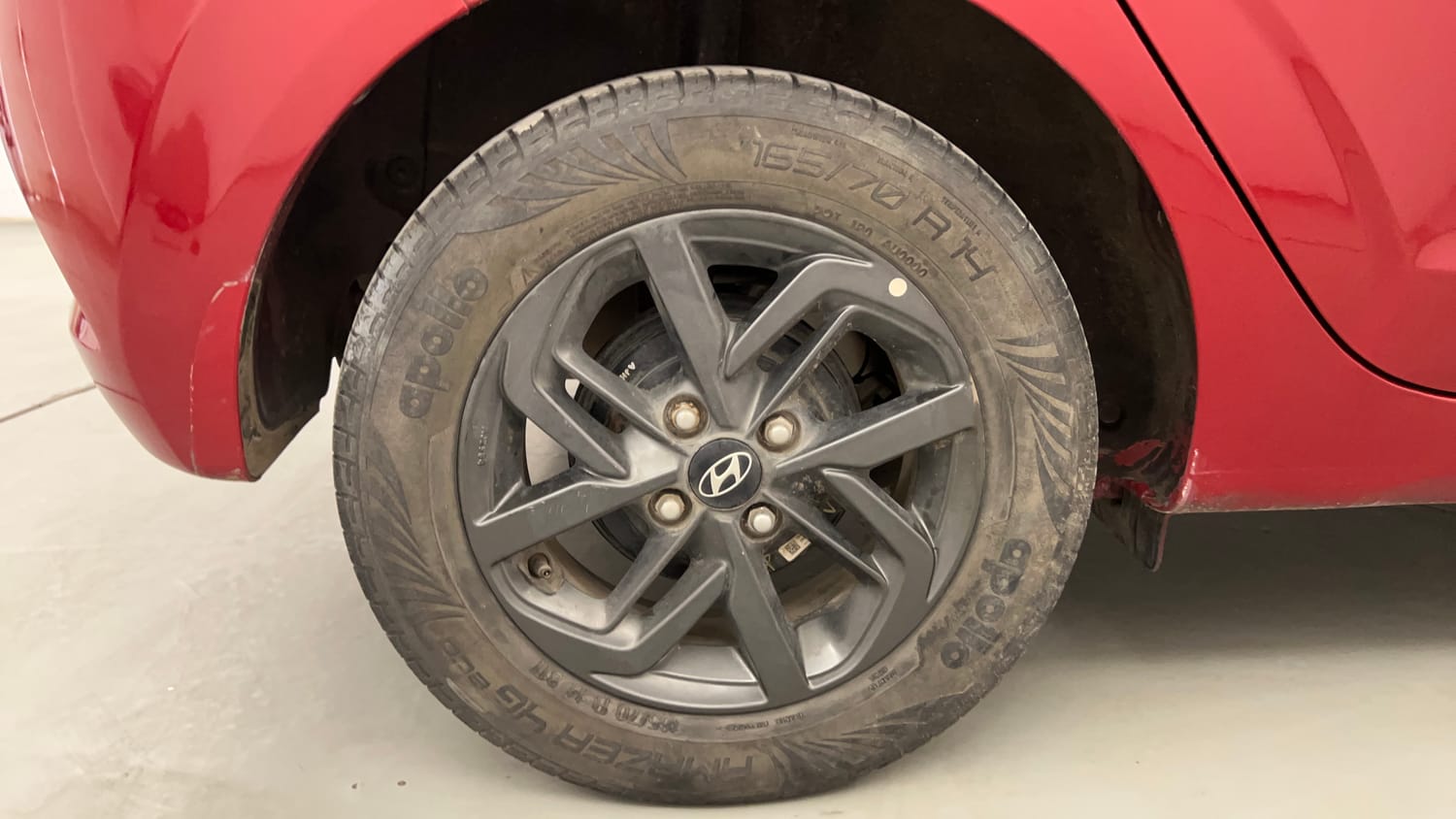 Used 2020 Hyundai Grand i10 Nios Sportz AMT 1.2 Kappa VTVT Petrol Automatic tyres RIGHT REAR TYRE RIM VIEW