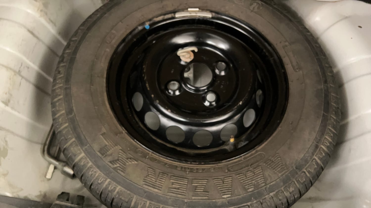 Used 2014 Maruti Suzuki Alto 800 Lxi Petrol Manual tyres SPARE TYRE VIEW