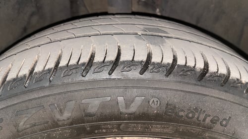 Used 2022 Tata Altroz XZ Petrol Petrol Manual tyres RIGHT FRONT TYRE TREAD VIEW