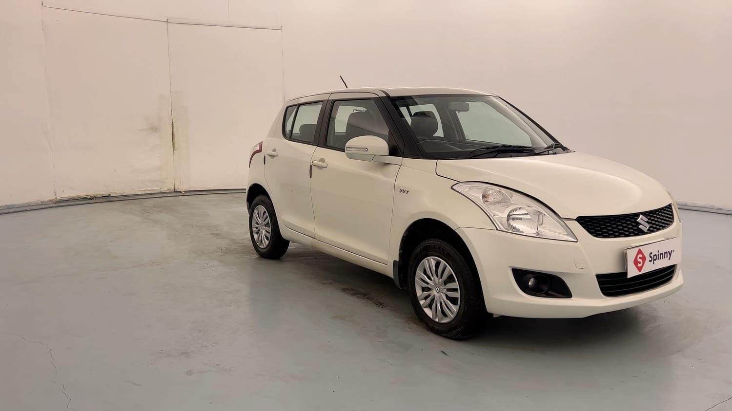 Used 2012 Maruti Suzuki Swift VXi Petrol Manual exterior RIGHT FRONT CORNER VIEW