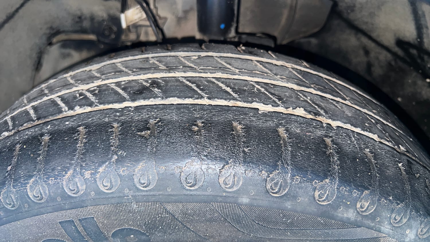 Used 2021 Tata Tiago XZ Petrol Manual tyres LEFT FRONT TYRE TREAD VIEW