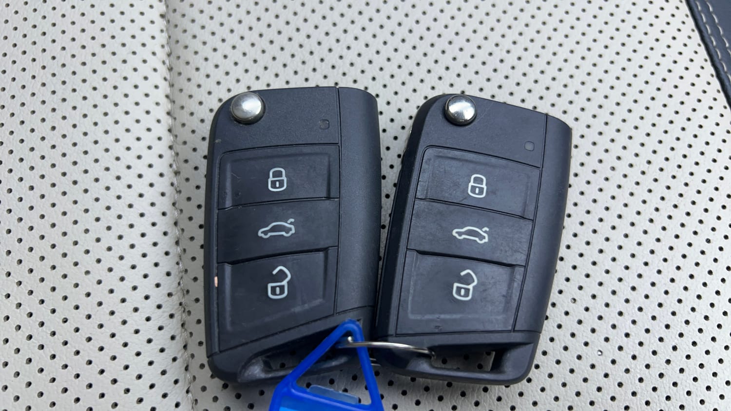 Used 2022 Skoda Slavia Style 1.0L TSI AT Petrol Automatic extra CAR KEY VIEW