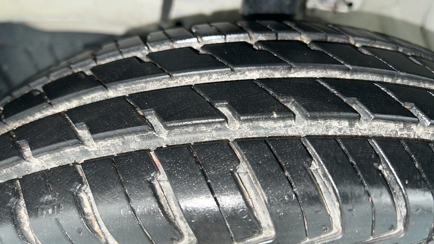 Used 2026 Maruti Suzuki Alto K10 VXi Plus (O) Petrol Manual tyres LEFT FRONT TYRE TREAD VIEW