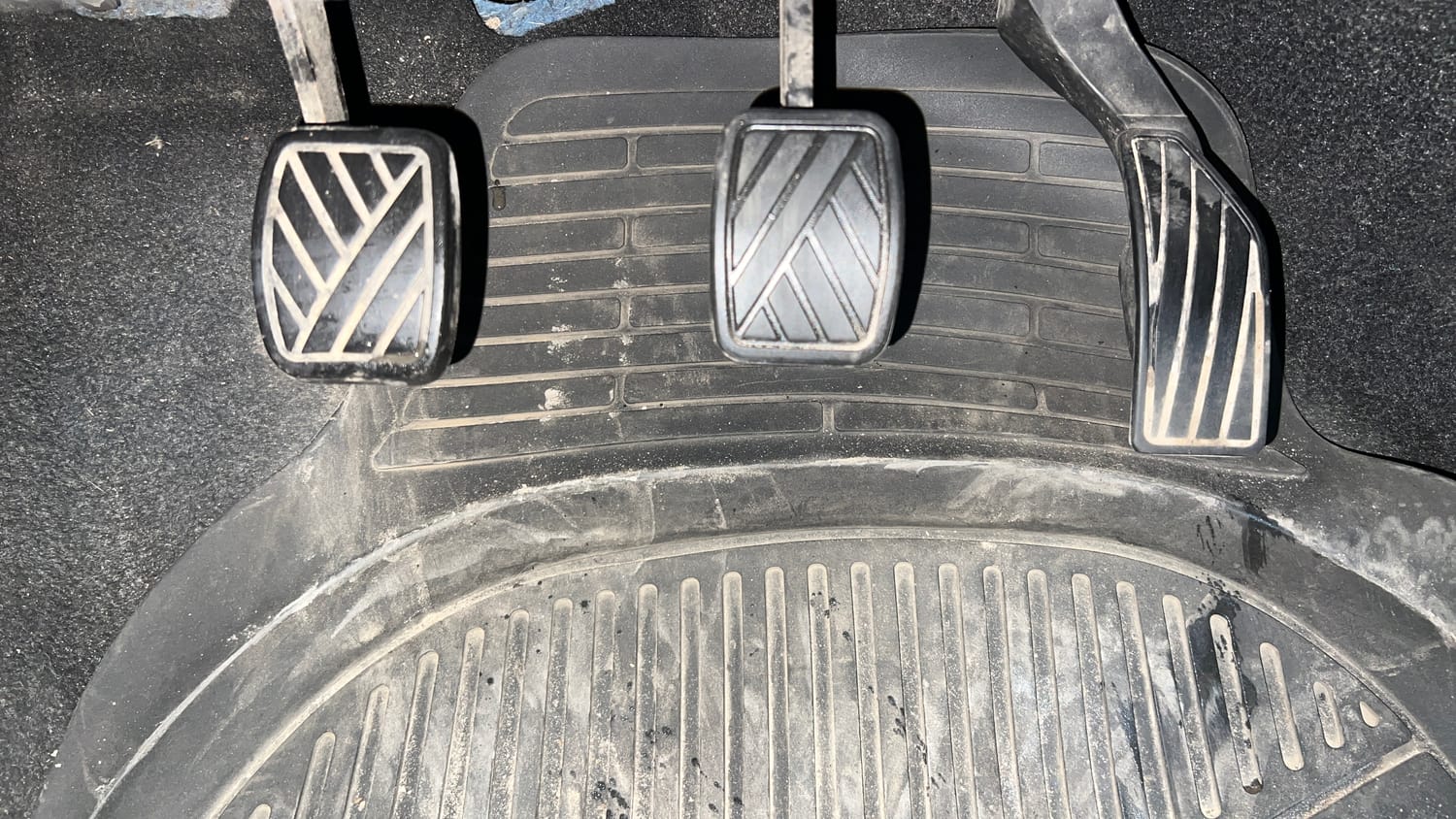 Used 2015 Maruti Suzuki Swift VXi Petrol Manual interior PEDALS VIEW