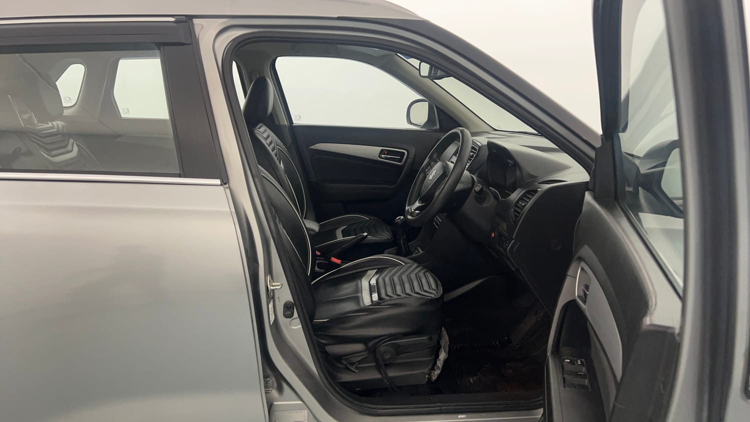 Used 2022 maruti-suzuki Vitara Brezza ZXi Plus Petrol Manual interior RIGHT SIDE FRONT DOOR CABIN VIEW