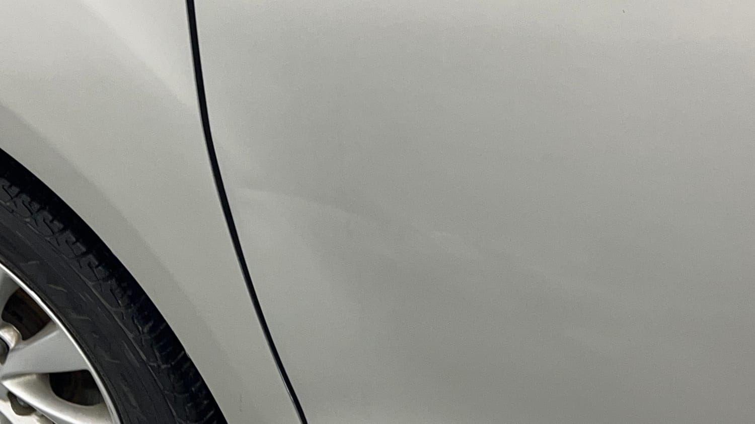 Used 2014 Maruti Suzuki Ertiga ZXi Petrol Manual dents MINOR SCRATCH