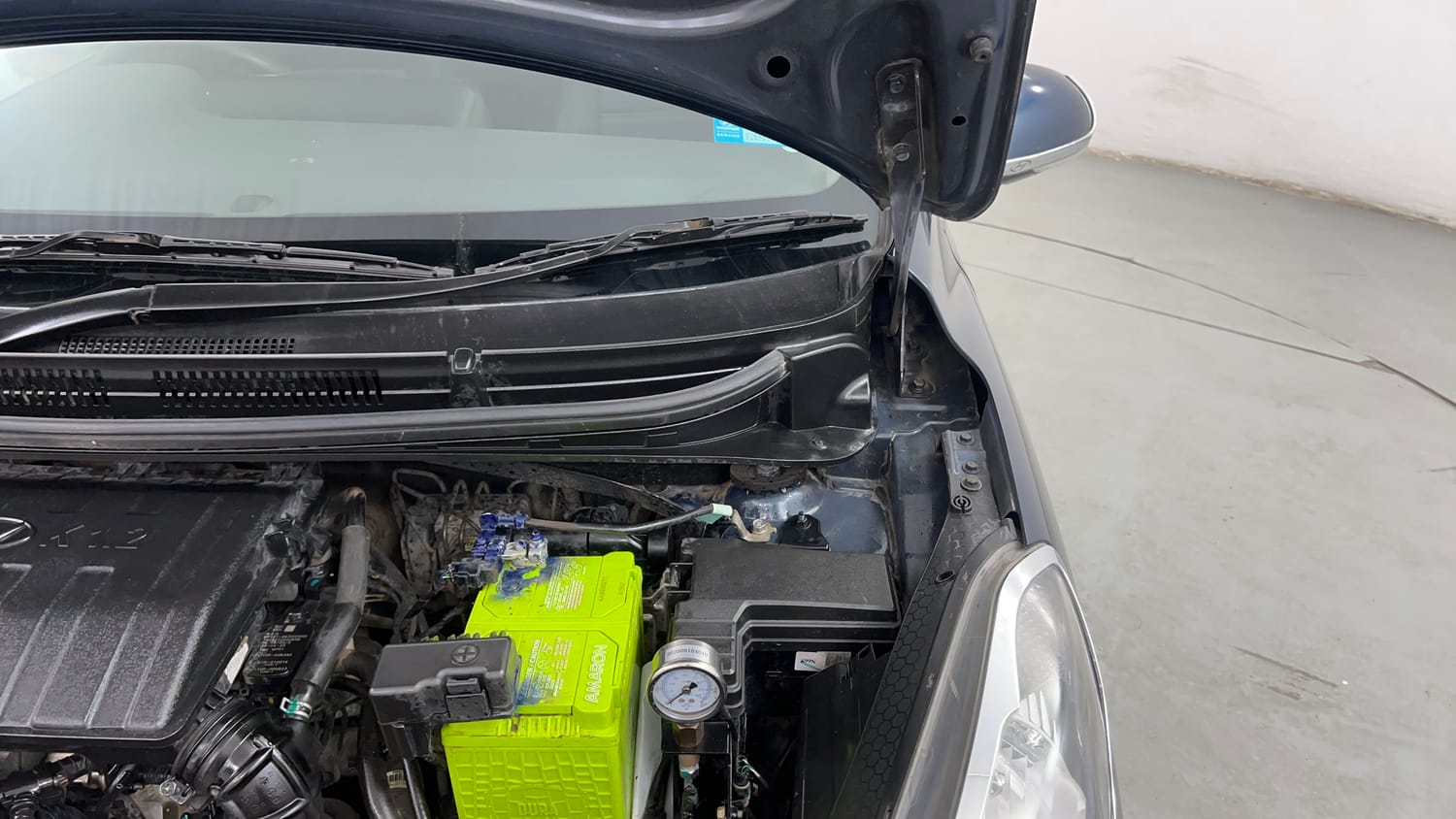 Used 2020 Hyundai Grand i10 Nios Sportz 1.2 Kappa VTVT CNG Cng Manual engine ENGINE LEFT SIDE HINGE & APRON VIEW