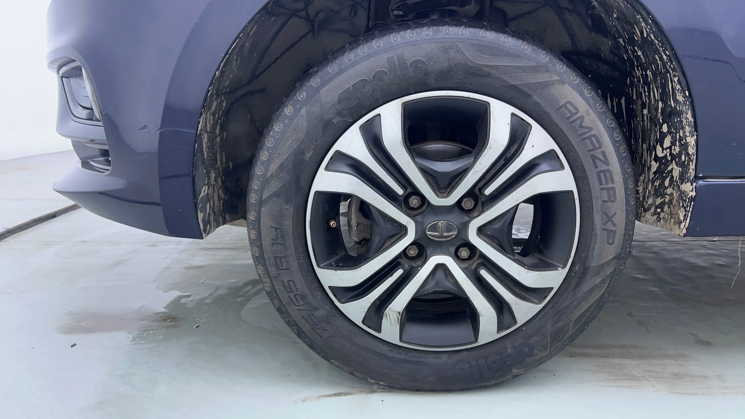 Used 2021 Tata Tiago XZ Petrol Manual tyres LEFT FRONT TYRE RIM VIEW