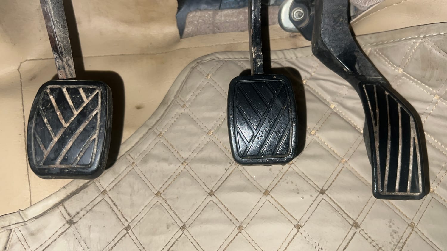 Used 2016 Maruti Suzuki Swift Dzire VXI Petrol Manual interior PEDALS VIEW