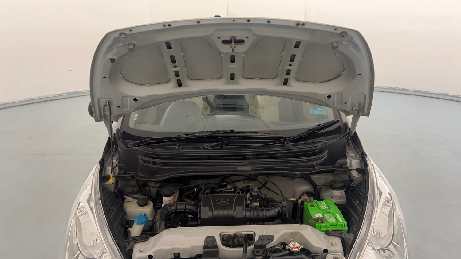 Used 2016 Hyundai Eon Era + Petrol Manual engine ENGINE & BONNET OPEN FRONT VIEW