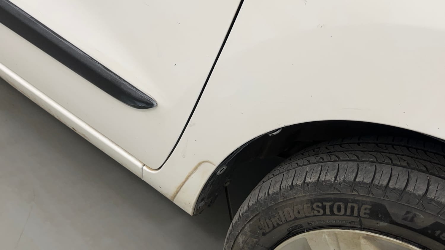 Used 2016 Maruti Suzuki Wagon R 1.0 VXI AMT Petrol Automatic dents MINOR SCRATCH