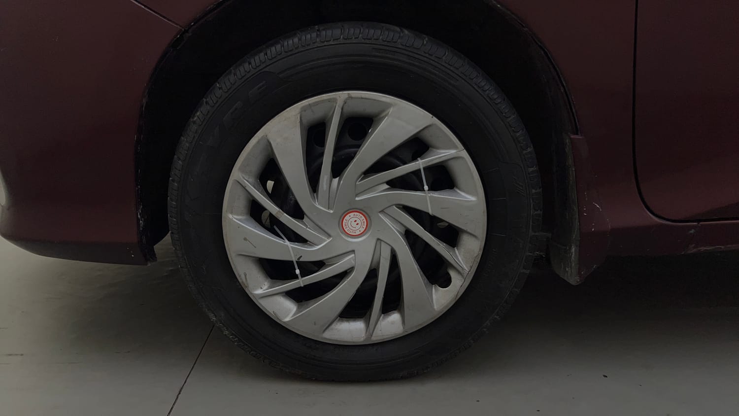 Used 2014 Honda City SV Diesel Diesel Manual tyres LEFT FRONT TYRE RIM VIEW