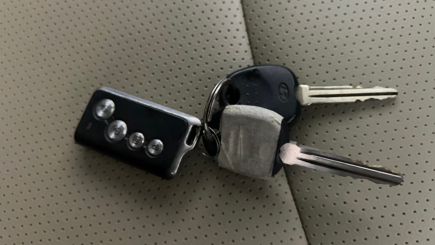 Used 2016 Hyundai Eon Era + Petrol Manual extra CAR KEY VIEW